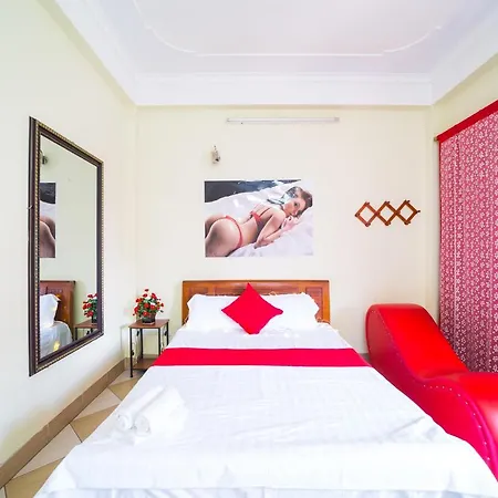 Love Hotel Xala
